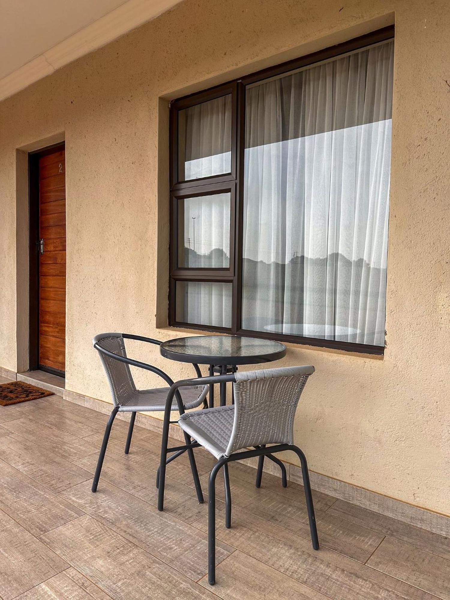 Andrimat Roadside Guest Lodge Mogwase Exterior photo
